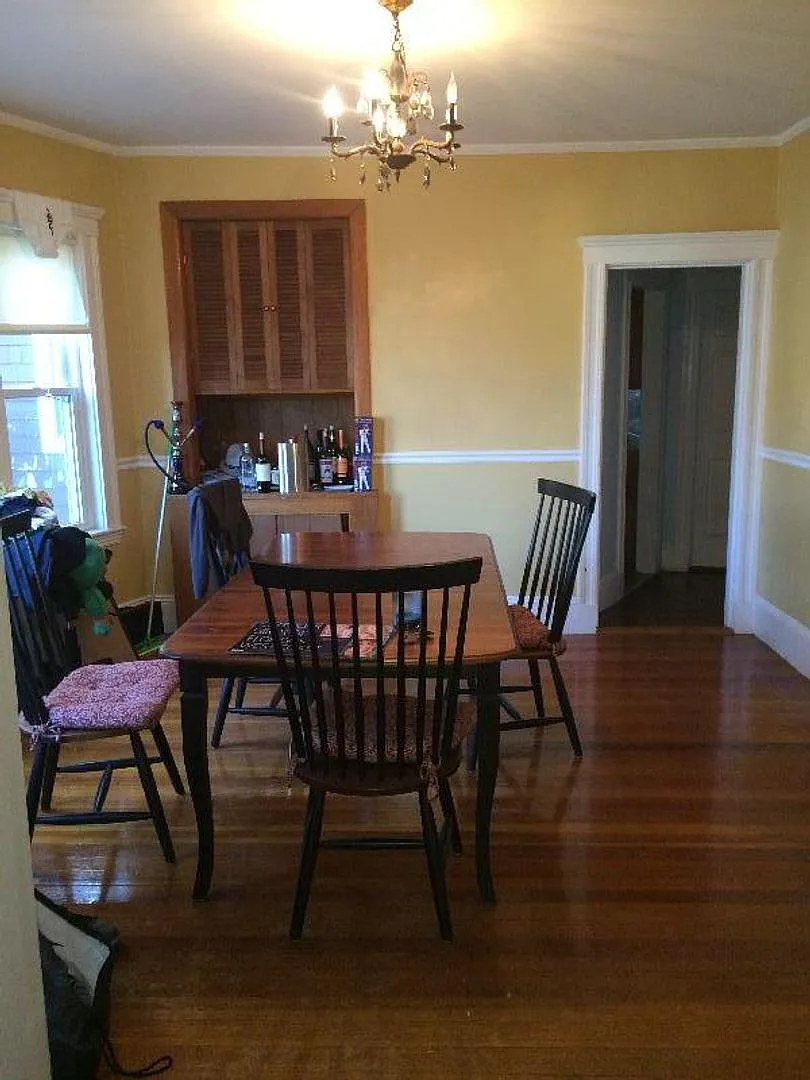 No Brokers Fee., Parking Included, Pets Friendly, Private Porch, Outdood Space — Photo 3