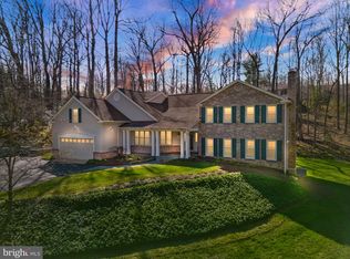 11728 Stuart Mill Rd, Oakton, VA 22124