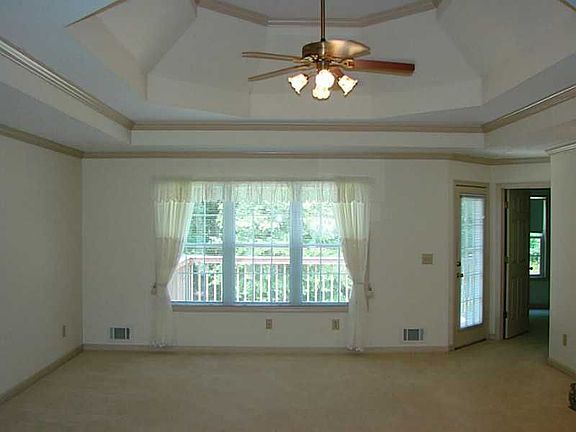 3rd image of 3358 Briarwood Ct