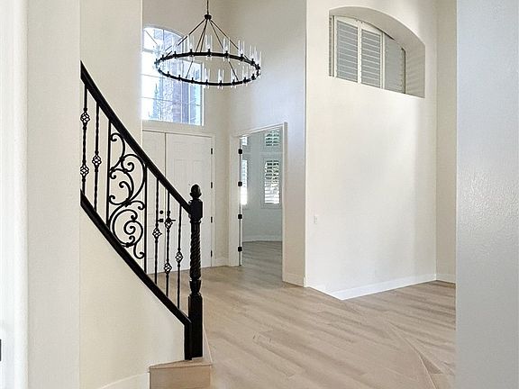 5th image of 10668 Porta Romana Ct
