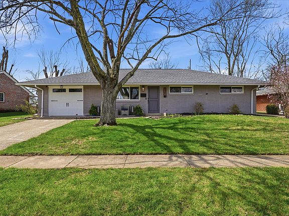 3rd image of 1449 Golding Dr