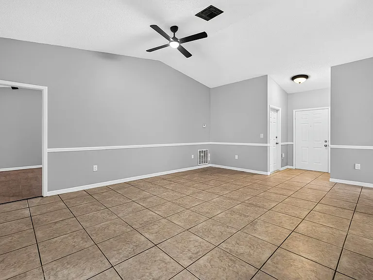 6253 Florida Ave — Photo 8