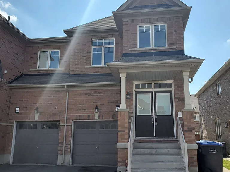593 Remembrance Rd #UPPER — Photo 1