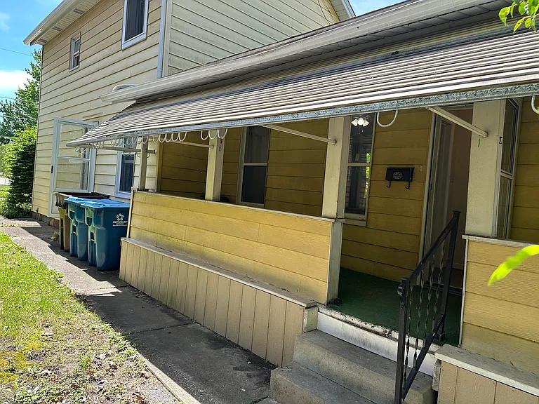 353 Harris St — Photo 5