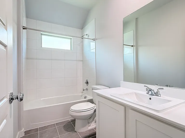 1911 Sandpiper Way — Photo 2
