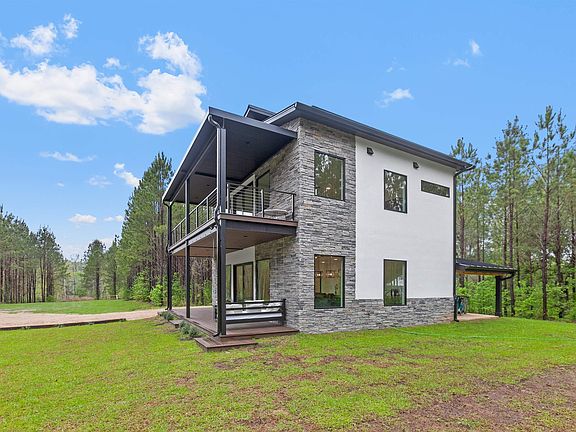3rd image of 10080 Mahan Dr