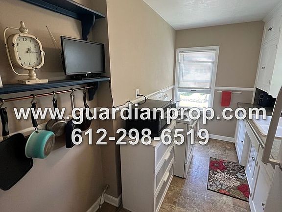 4th image of 31 Winona St W Floor 2