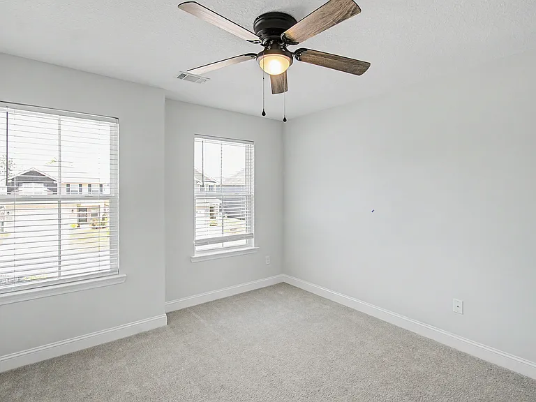156 Hamlet Ct — Photo 16
