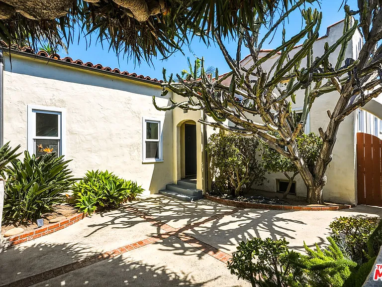 2613 Cloverfield Blvd — Photo 38