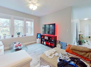 1335 W Addison St #2, Chicago, IL 60657