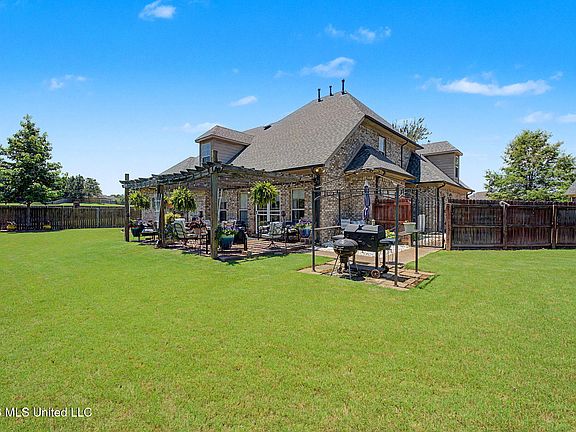 4th image of 5040 Garner Ln