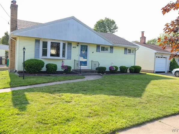 1422 Master St, North Tonawanda, NY 14120