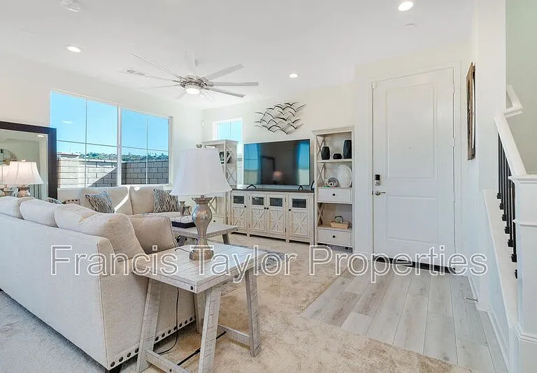 27778 Heritage Ln — Photo 9