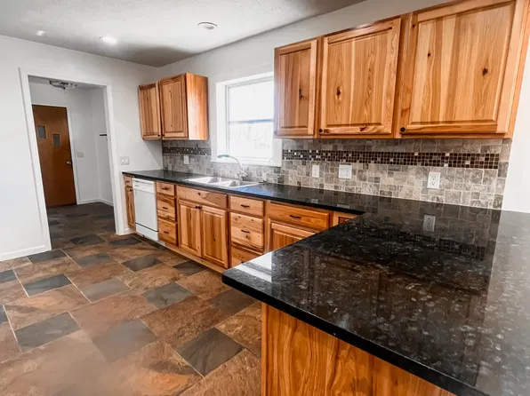 310 N Missouri Ave, Nixa, MO 65714