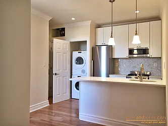 Rented by aptsandlofts.com