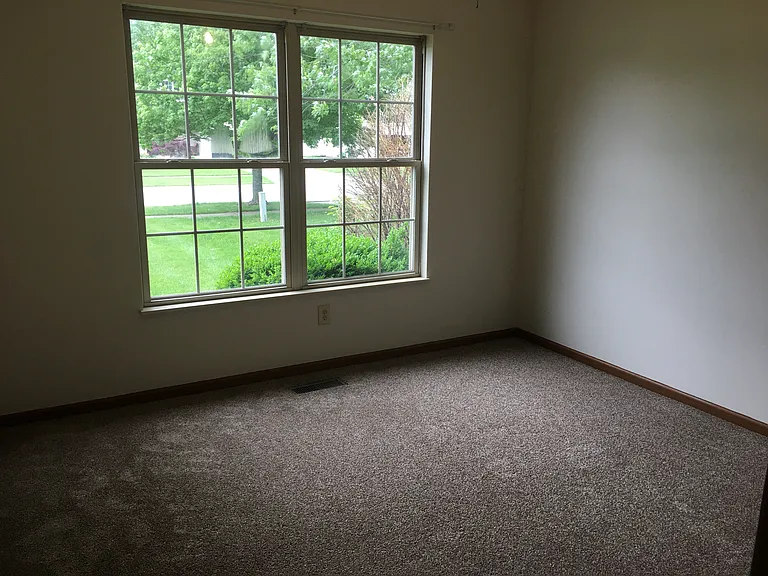 334 Oakdale Cir — Photo 7
