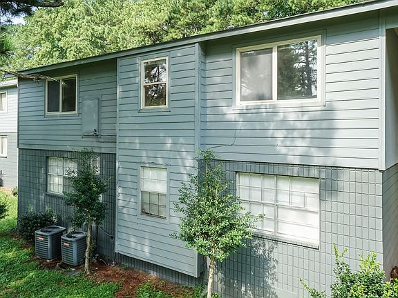 3rd image of 207 E Johnson St #B