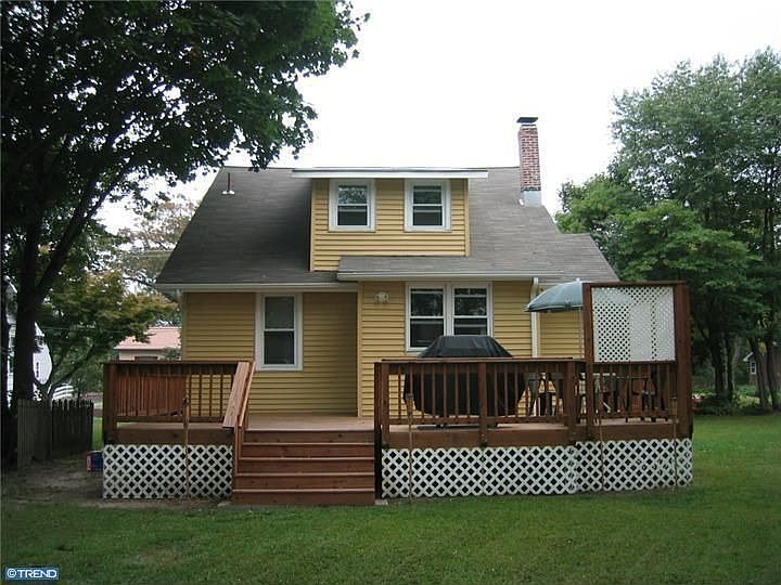 2nd image of 120 E Maple Ave