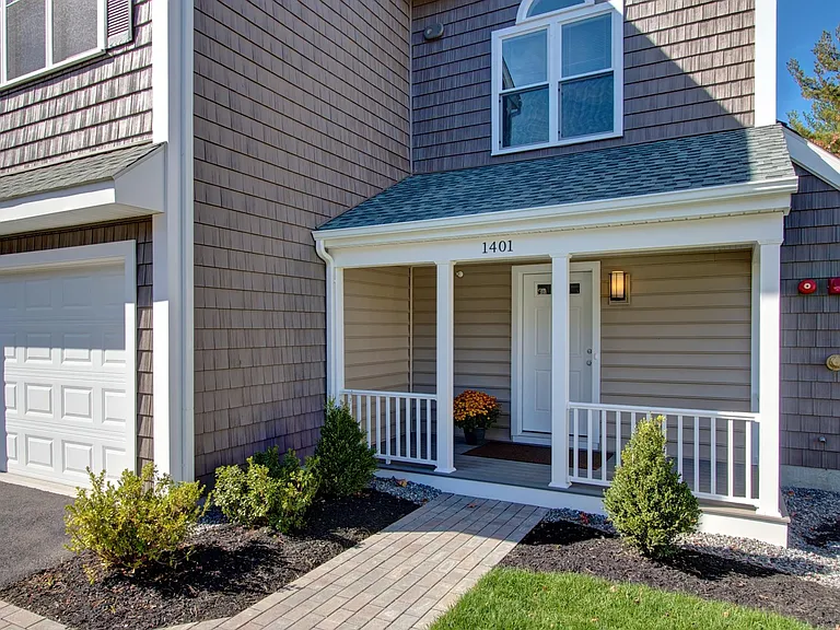 Madison Place Southborough — Photo 20