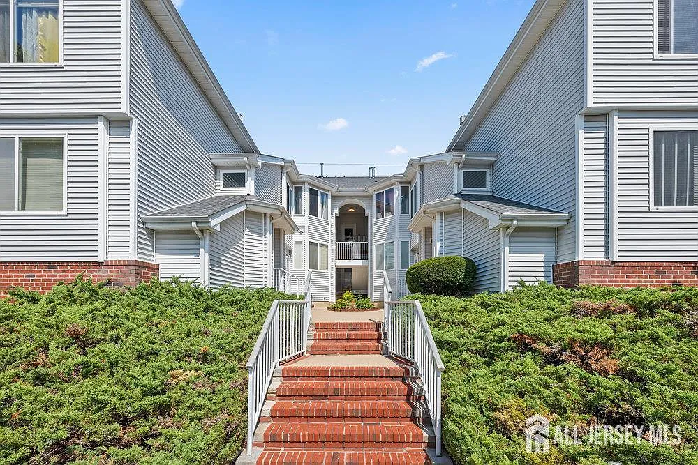 806 Jesse Way photo 1