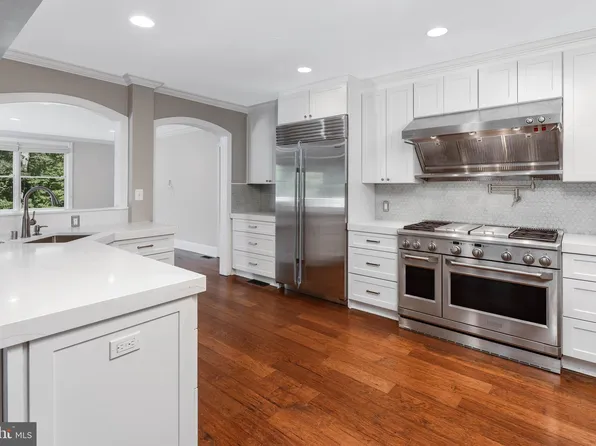 8611 Park Heights Ave, Stevenson, MD 21153