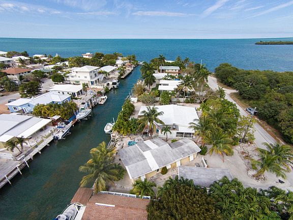 5th image of 2755 Grouper Dr