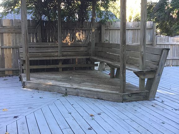 deck and pergola