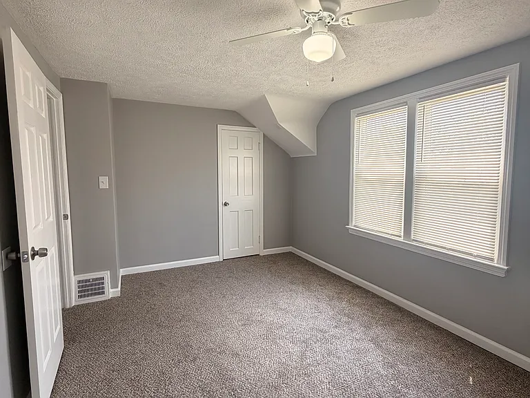 13108 Saint James Ave — Photo 15