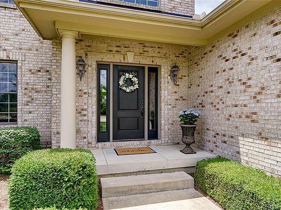 4th image of 1604 Wisteria Way