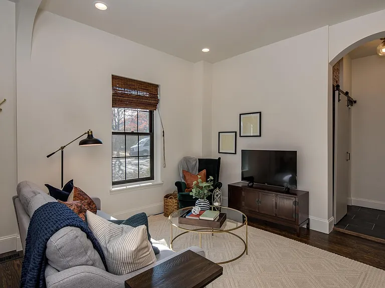 4539 W 33rd Ave — Photo 5