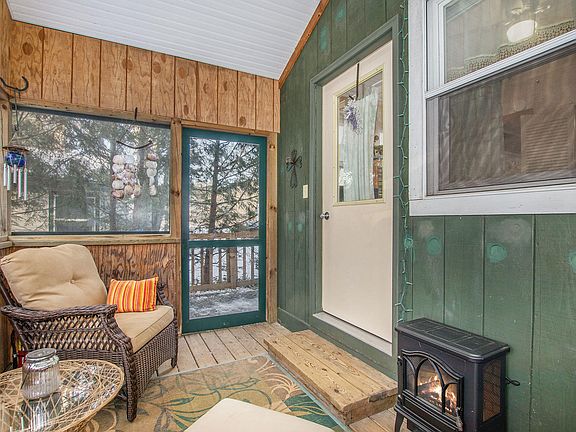 3rd image of 3581 65th St #10