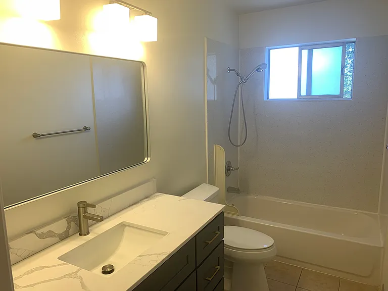 131 Carlton Ave #3 — Photo 3