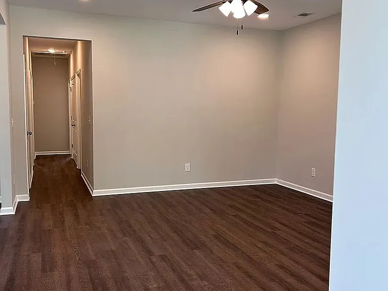 240 Carriage Ln — Photo 29