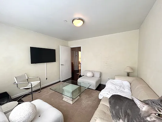 Rented by Arche Nest LLC | media 7