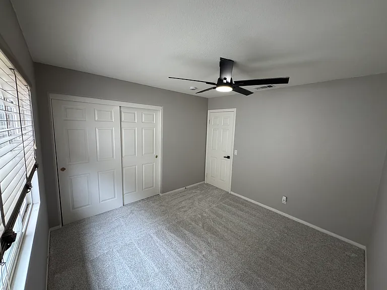 Gleneagles Dr — Photo 14