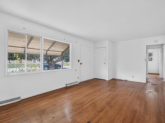 3rd image of 7141 Cliffside DRIVE