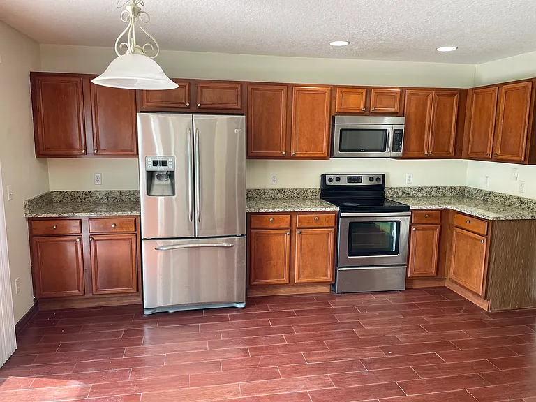 15652 Galbi Dr — Photo 7