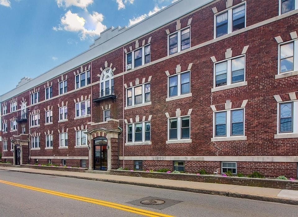 1st image of 235 Washington Ave APT 1A