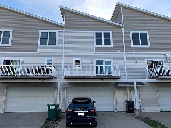 3rd image of 301 SE 11th St Unit 802