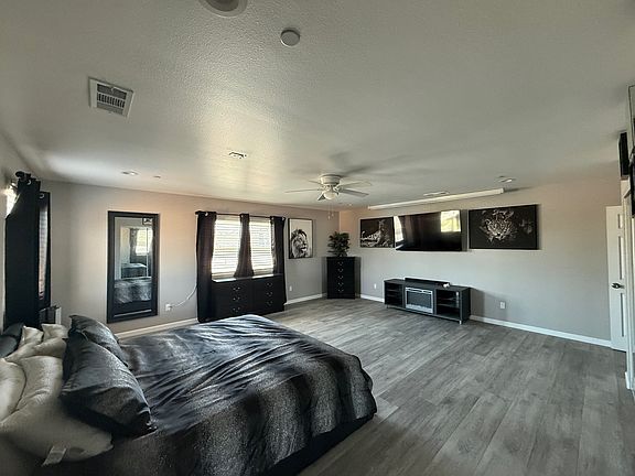 5th image of 5278 Imperial Ave