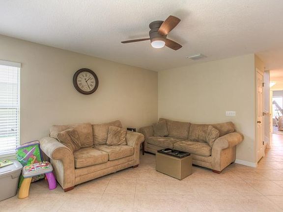 4th image of 2752 Birchcreek Dr