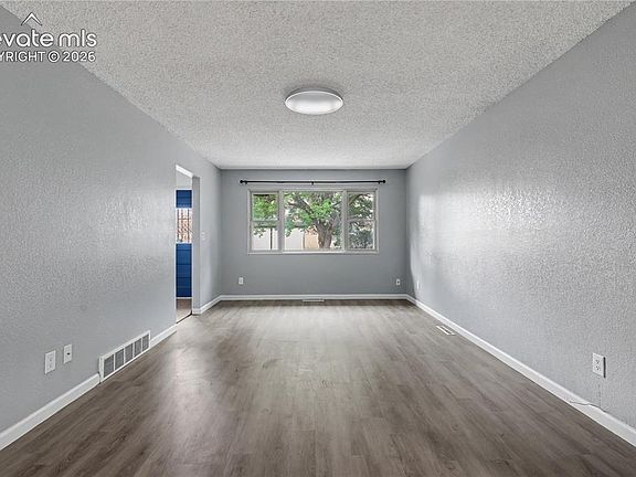 4th image of 3303 Santa Rosa St
