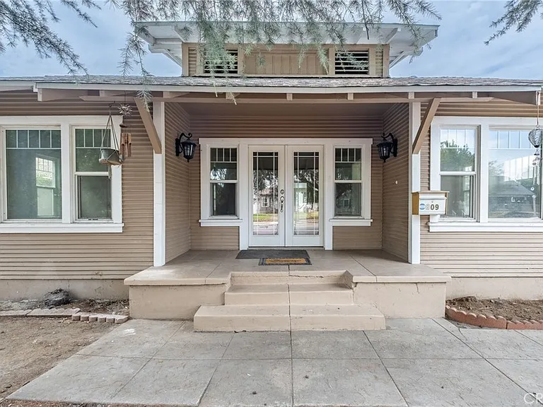 809 E Colton Ave — Photo 31