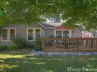 518 S Shore Dr, Caledonia, MI 49316