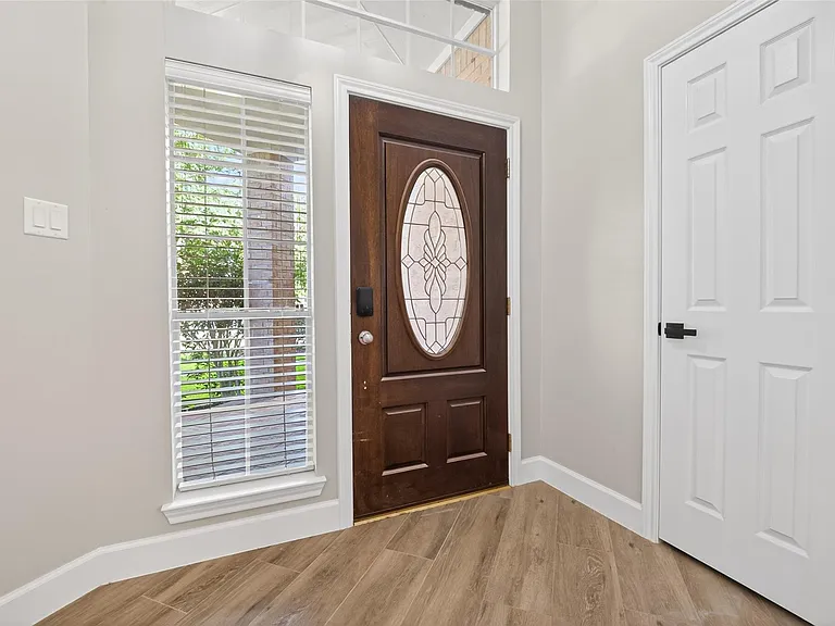 3117 Cedar Knolls Dr — Photo 6