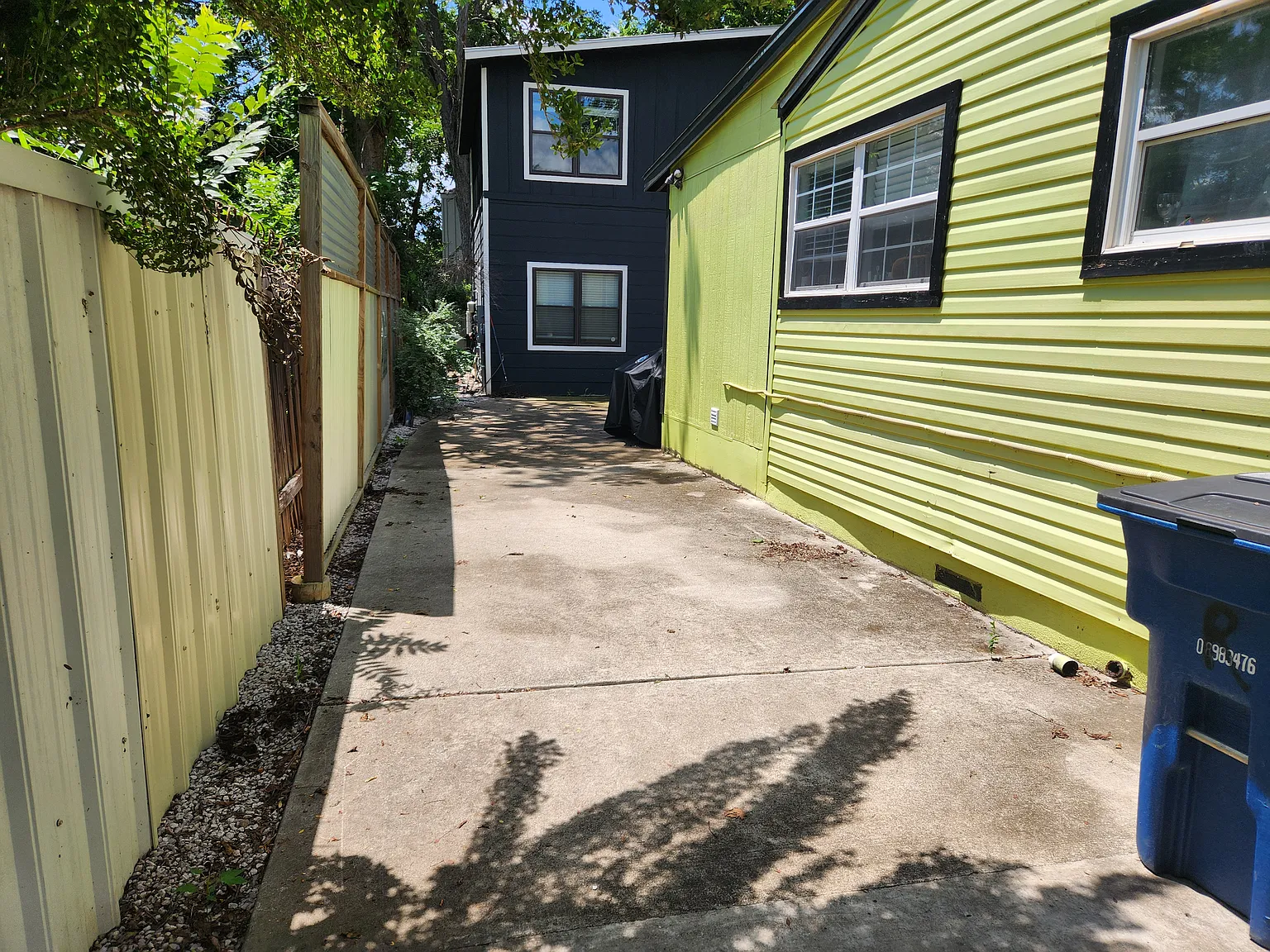 3 bed, 1400 sqft, $2,995 — Photo 3
