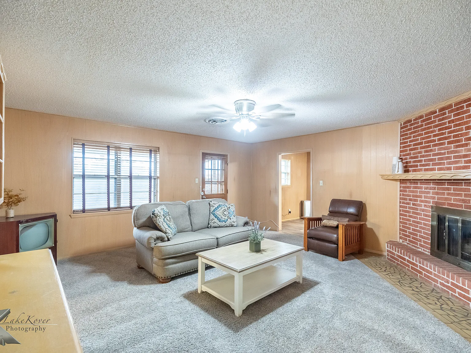4 bed, 2294 sqft, $4,500 — Photo 3