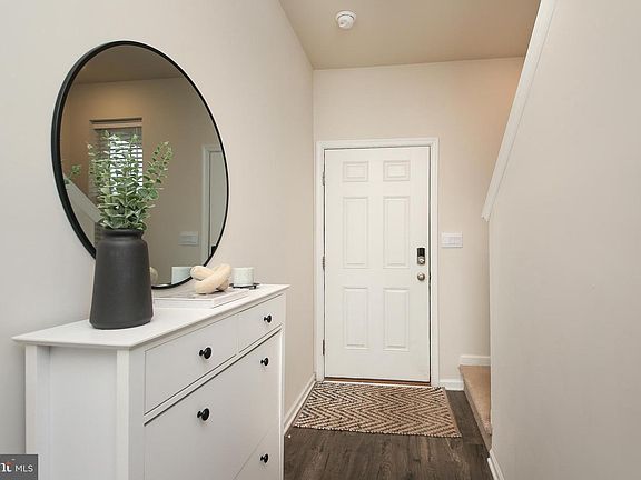 2nd image of 854 Peaceful Ln