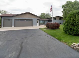 8946 Indian Rd, Shabbona, IL 60550