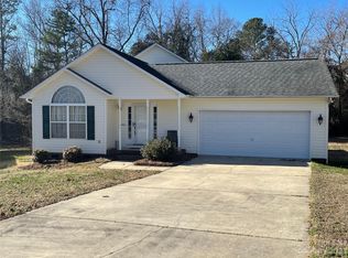 921 Oxford Ct, Concord, NC 28025